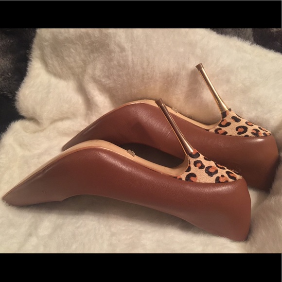 A.B.S. Allen Brown Schwartz Pumps - Picture 6 of 7